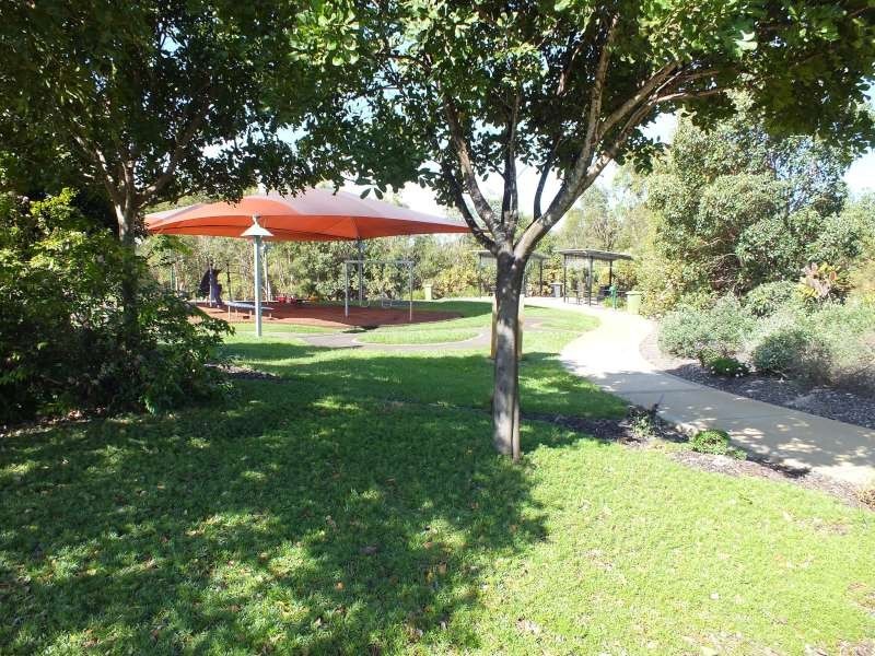 11 Parklands Boulevard, Wondunna QLD 4655