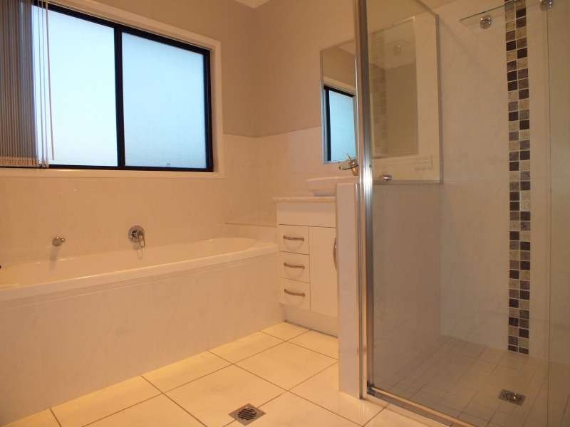 11 Parklands Boulevard, Wondunna QLD 4655