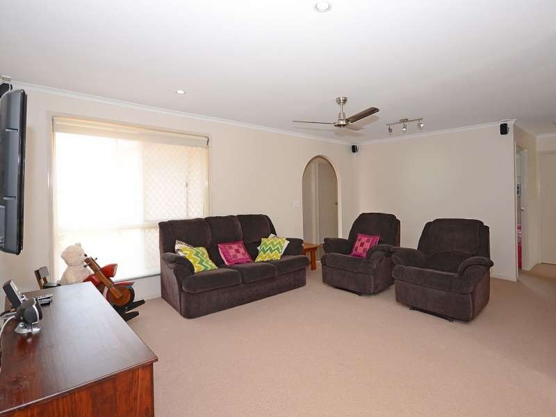 70 Hansen Street, Urangan QLD 4655