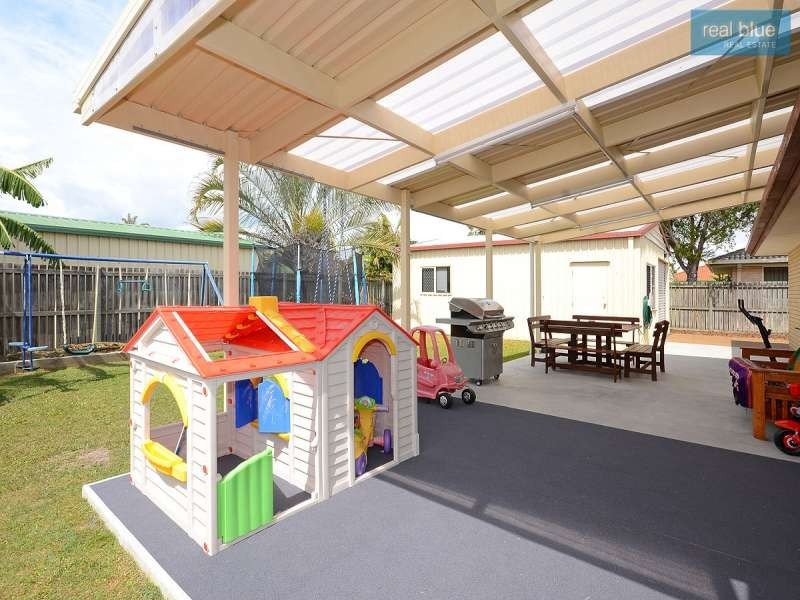 70 Hansen Street, Urangan QLD 4655