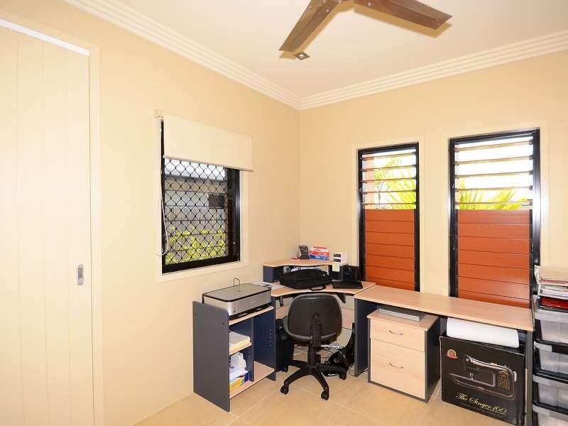 11 Lady Nelson Drive, Mariners Cove, Eli Waters QLD 4655