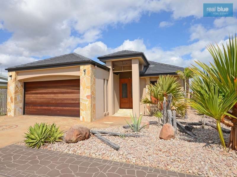 11 Lady Nelson Drive, Mariners Cove, Eli Waters QLD 4655