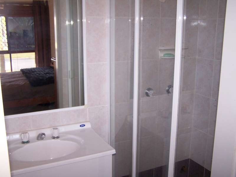 8 Dove Way, Eli Waters QLD 4655