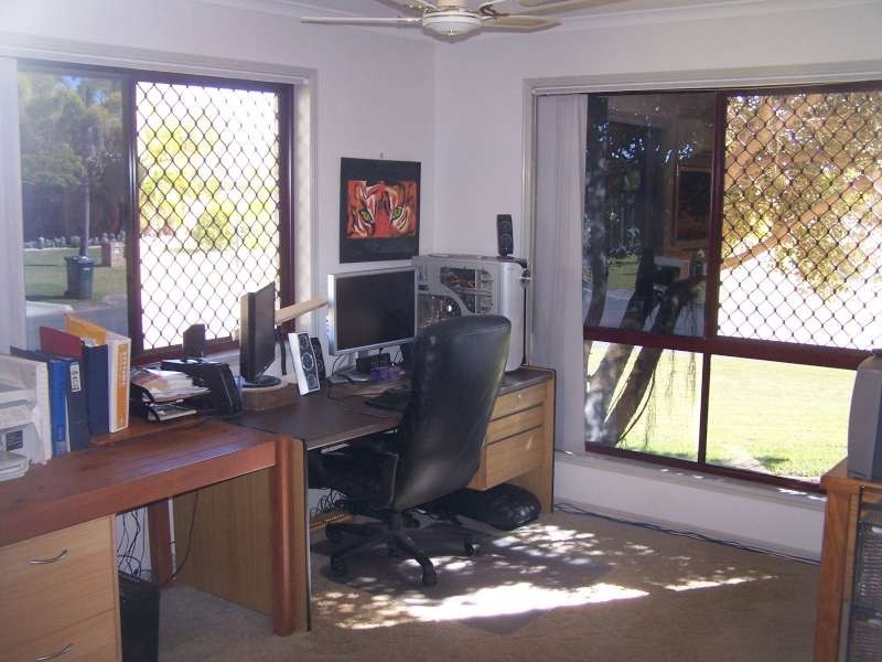 8 Dove Way, Eli Waters QLD 4655