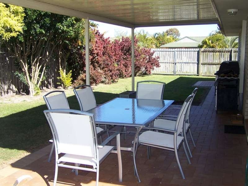 8 Dove Way, Eli Waters QLD 4655