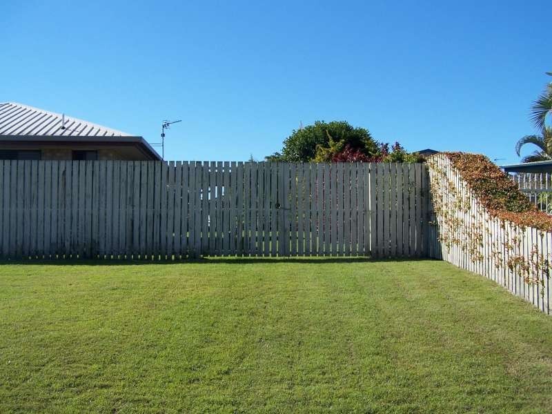 8 Dove Way, Eli Waters QLD 4655