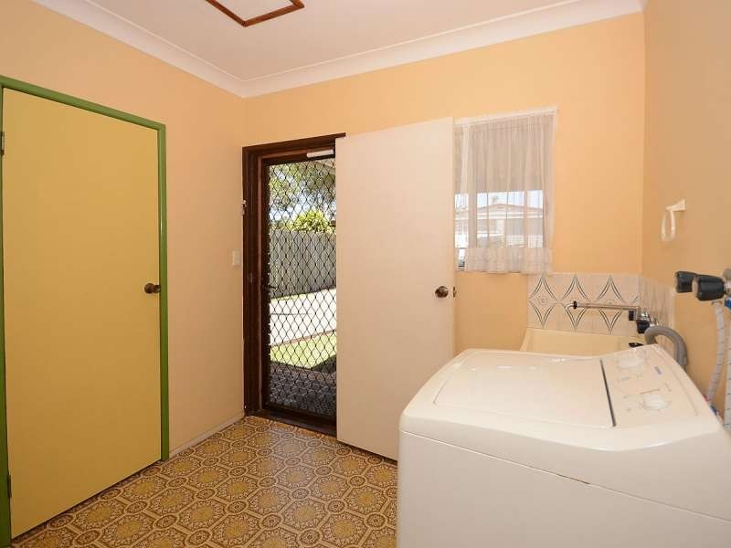 78 Lauren Street, Urangan QLD 4655