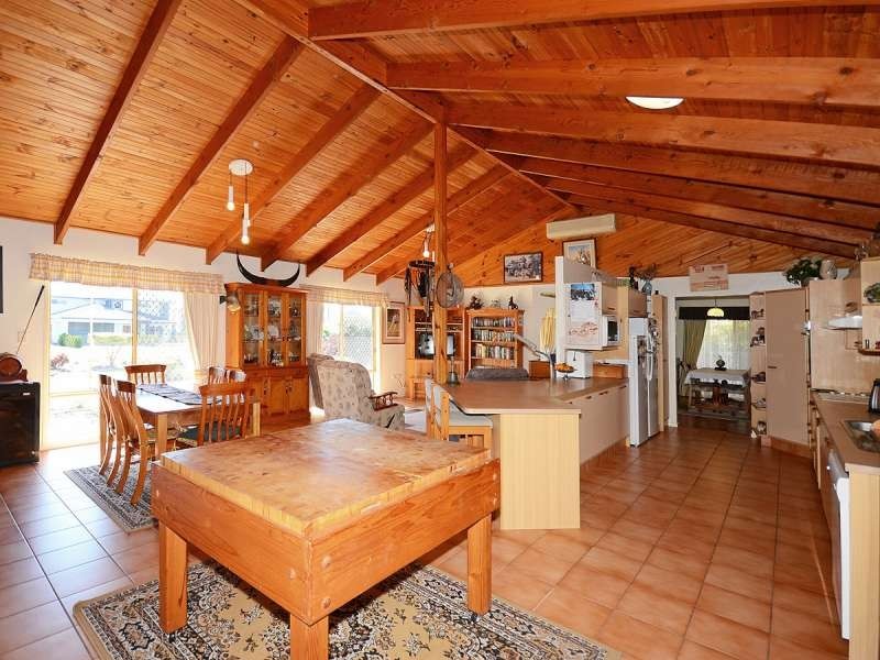 42/44 Christensen Street, Urraween QLD 4655