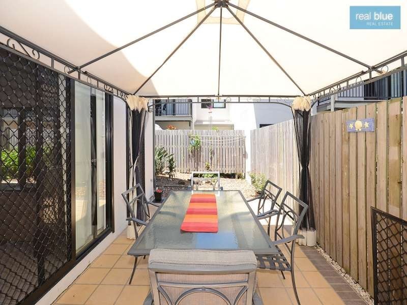 20/654 Seashells On Urangan, Charlton Esplanade, Urangan QLD 4655