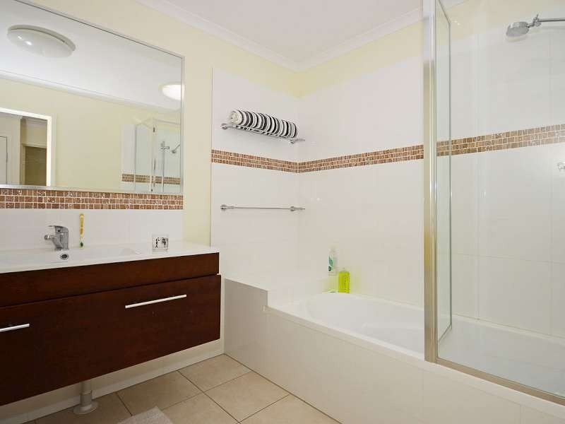 20/654 Seashells On Urangan, Charlton Esplanade, Urangan QLD 4655