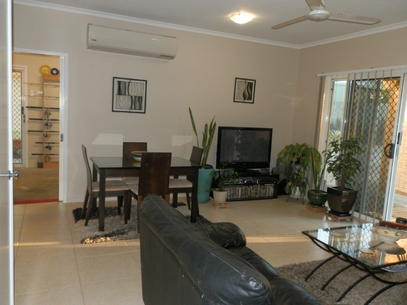 5b Johnston Boulevard, Urraween QLD 4655