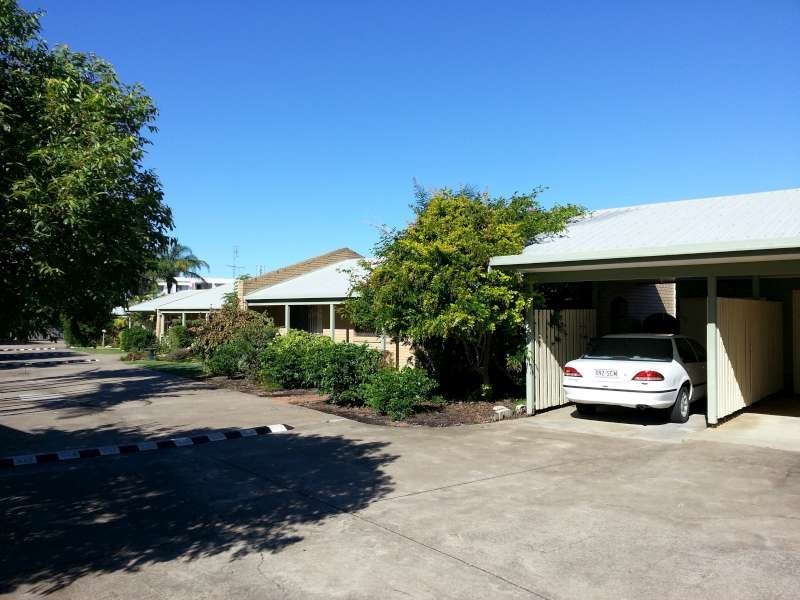 Unit 2 Harbour Miller Street, Urangan QLD 4655