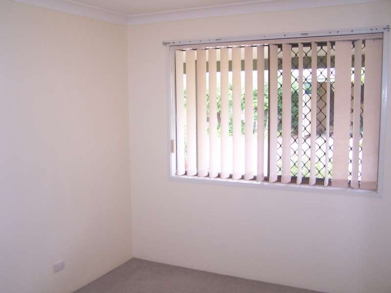 Unit 2 Harbour Miller Street, Urangan QLD 4655