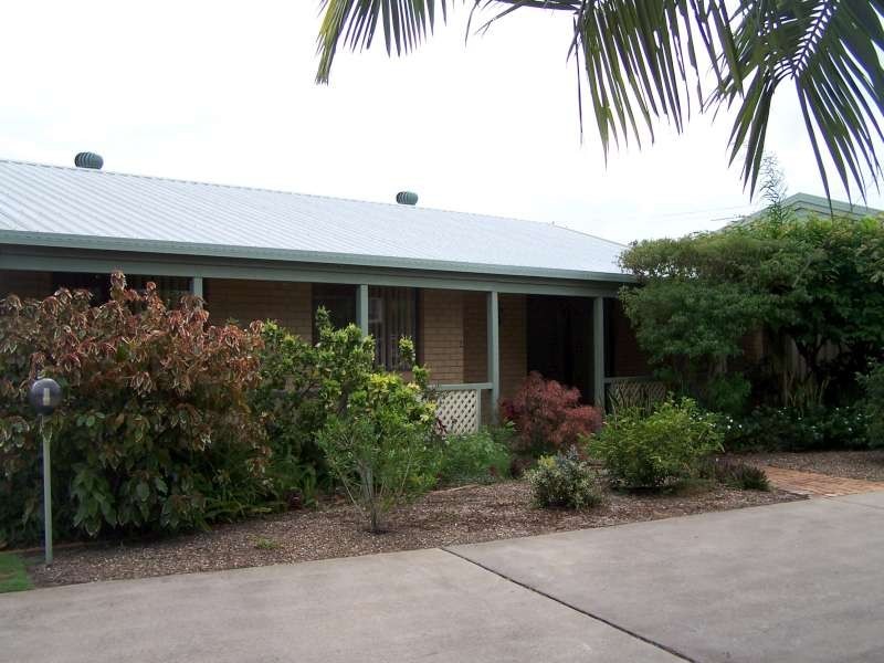 Unit 2 Harbour Miller Street, Urangan QLD 4655