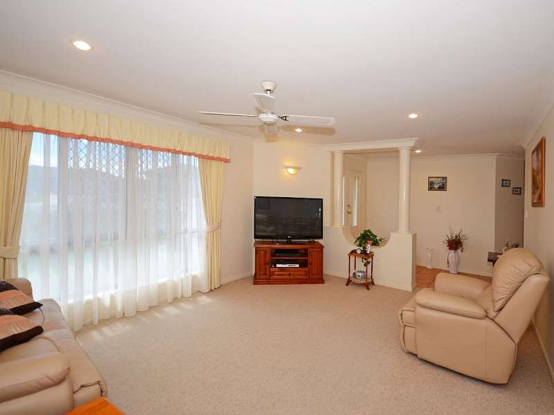 15 Faraday Court, Urraween QLD 4655