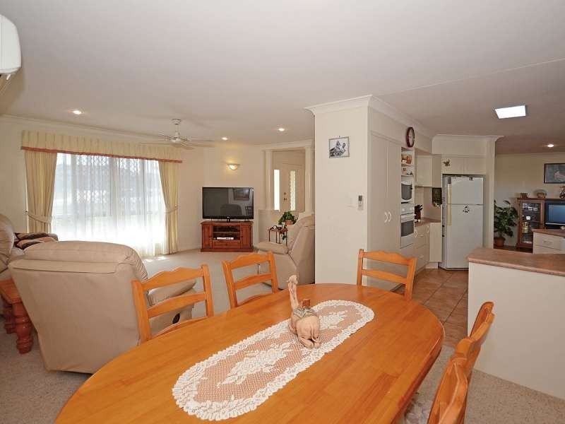15 Faraday Court, Urraween QLD 4655