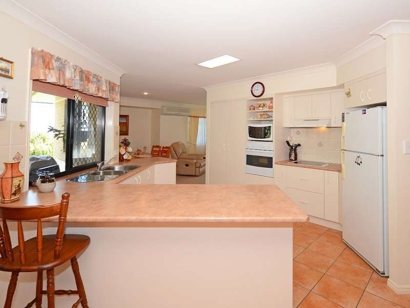 15 Faraday Court, Urraween QLD 4655