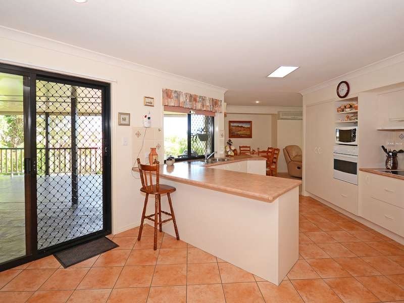15 Faraday Court, Urraween QLD 4655