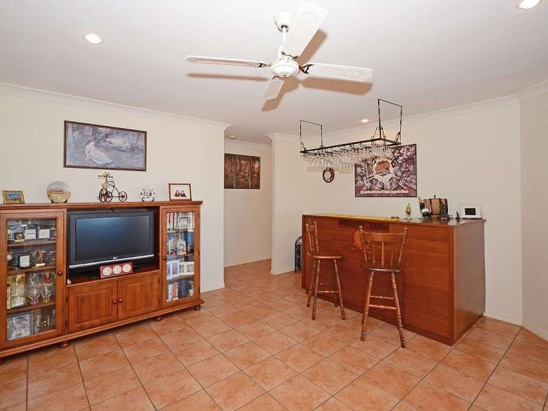 15 Faraday Court, Urraween QLD 4655