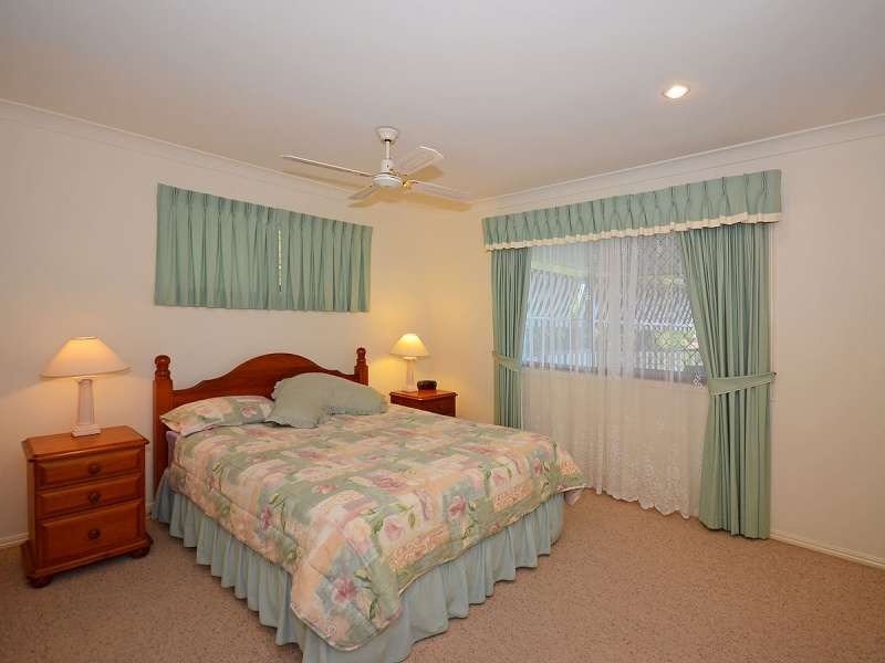 15 Faraday Court, Urraween QLD 4655