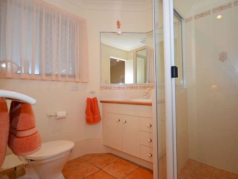 15 Faraday Court, Urraween QLD 4655