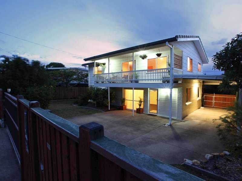 16 Saunders Street, Point Vernon QLD 4655
