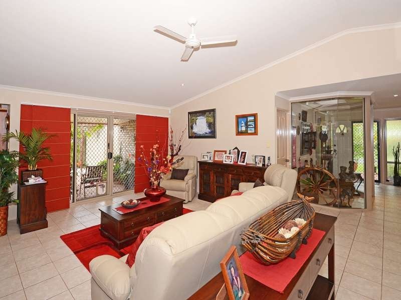 25 Oceanview Street, Point Vernon QLD 4655