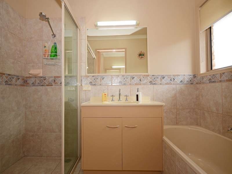 25 Oceanview Street, Point Vernon QLD 4655