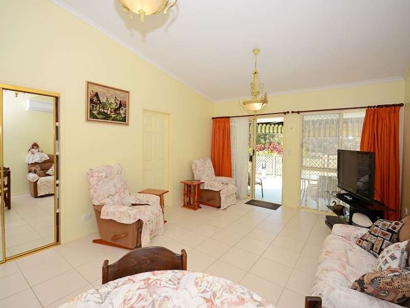 1/77 Freshwater Street, Torquay QLD 4655