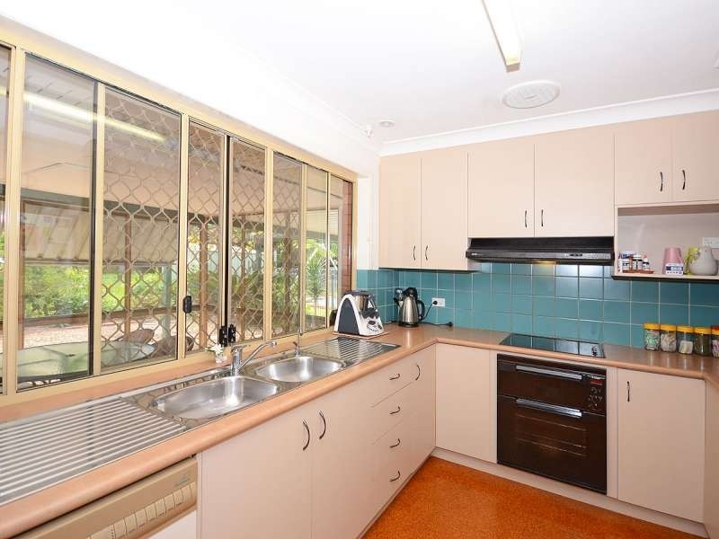 12 Marr Street, Point Vernon QLD 4655