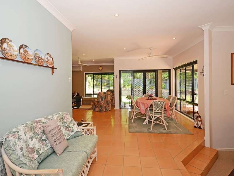 Point Vernon QLD 4655