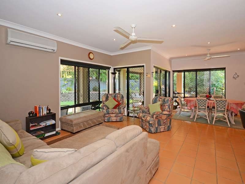 Point Vernon QLD 4655
