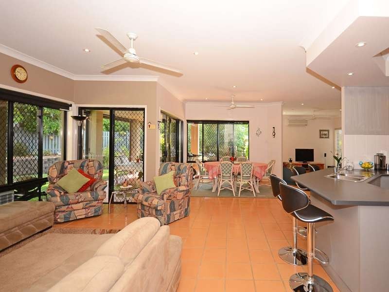 Point Vernon QLD 4655
