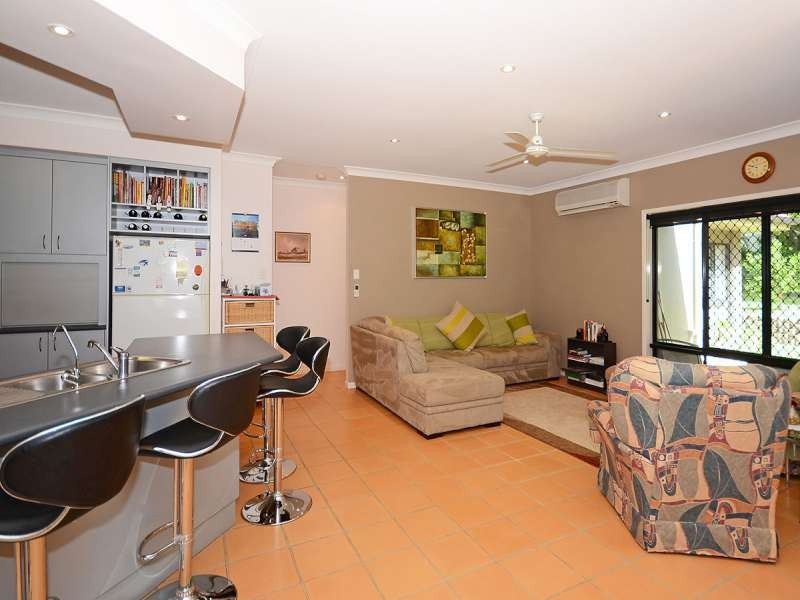 Point Vernon QLD 4655
