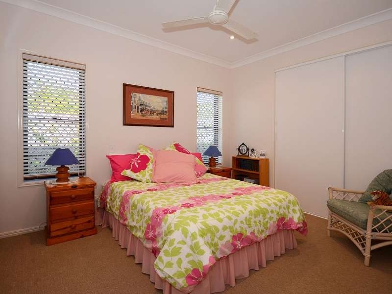 Point Vernon QLD 4655