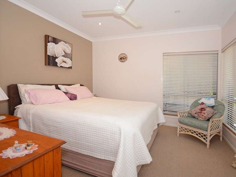 Point Vernon QLD 4655