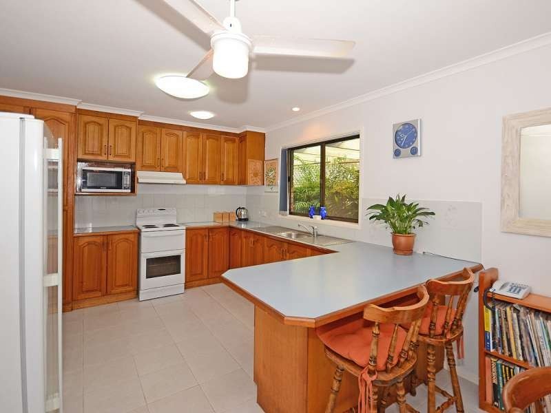 7 North Street, Point Vernon QLD 4655