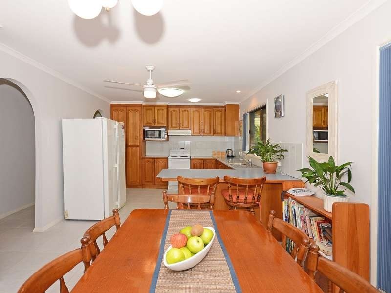 7 North Street, Point Vernon QLD 4655