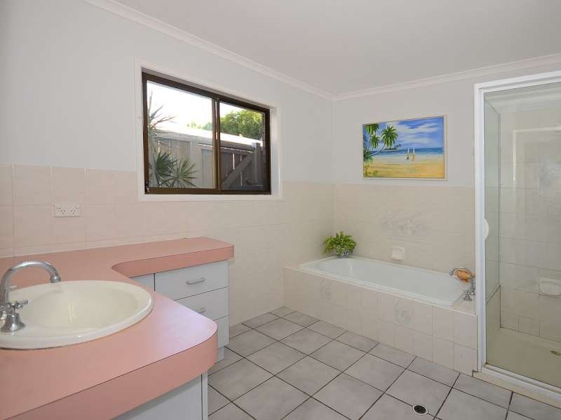 7 North Street, Point Vernon QLD 4655