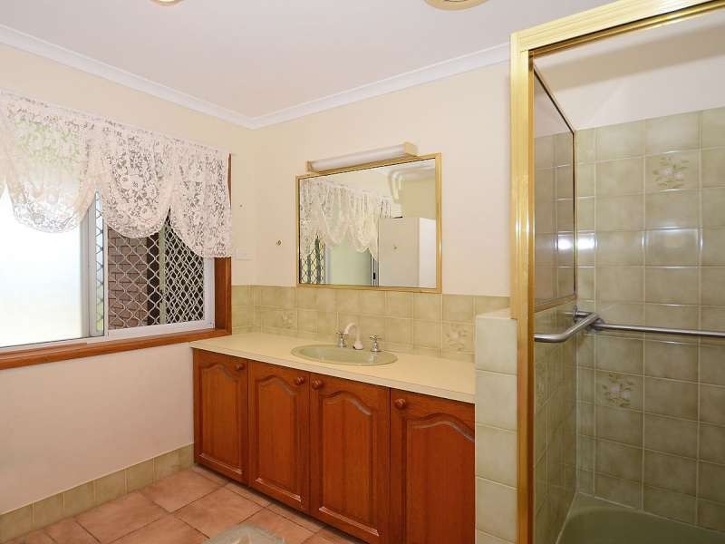 90 Oleander Avenue, Scarness QLD 4655