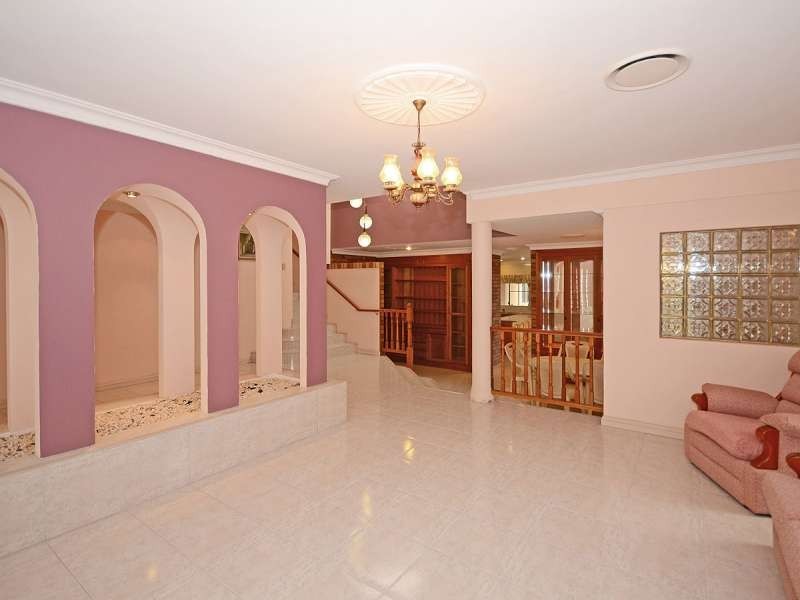 39 Royal Drive, Kawungan QLD 4655