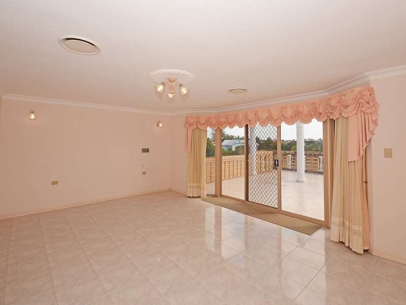 39 Royal Drive, Kawungan QLD 4655