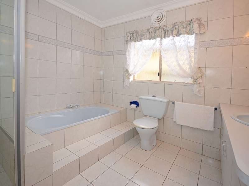 39 Royal Drive, Kawungan QLD 4655