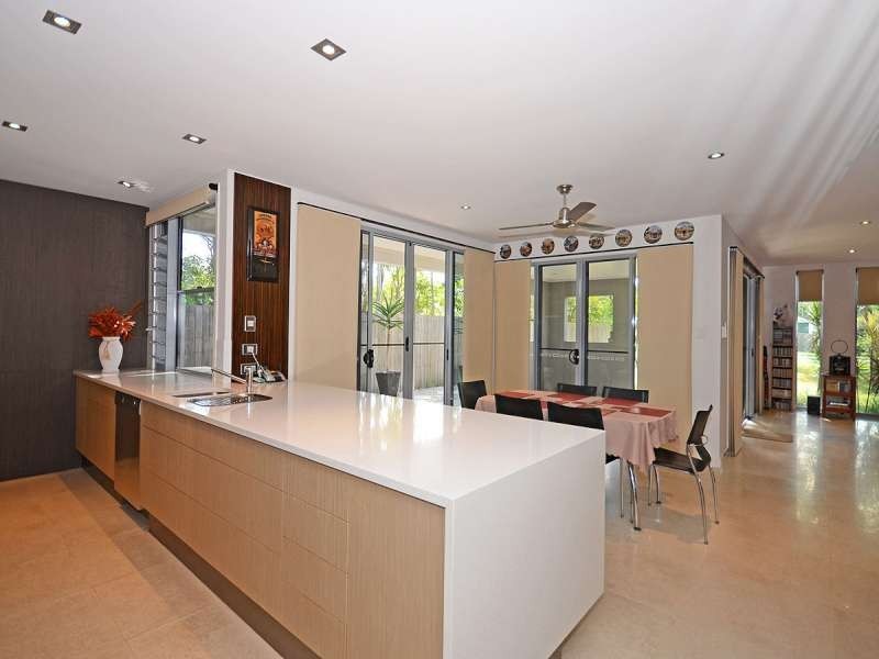 43 Lyons Street, Point Vernon QLD 4655