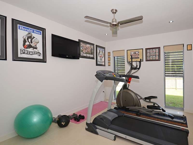 43 Lyons Street, Point Vernon QLD 4655