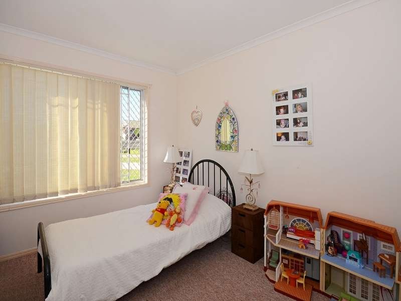 17 Madeleine Street, Torquay QLD 4655