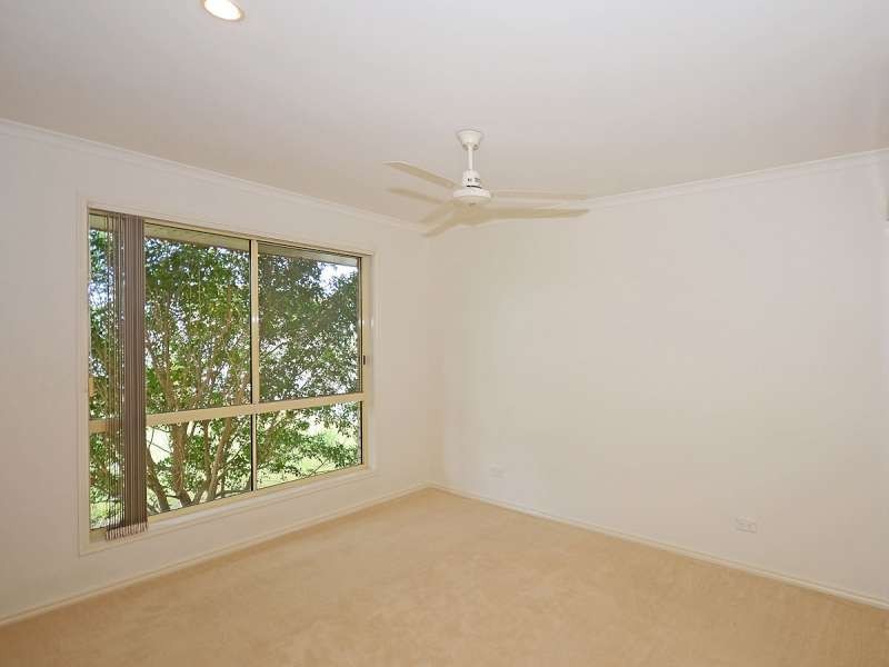 33 Pembridge Circuit, Urraween QLD 4655