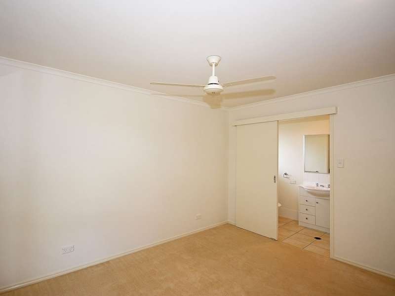 33 Pembridge Circuit, Urraween QLD 4655