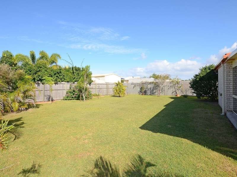 33 Pembridge Circuit, Urraween QLD 4655