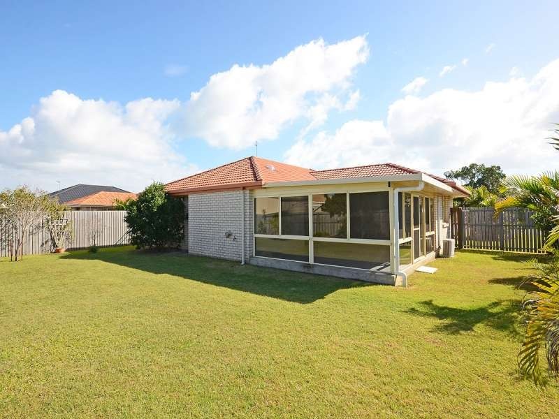 33 Pembridge Circuit, Urraween QLD 4655
